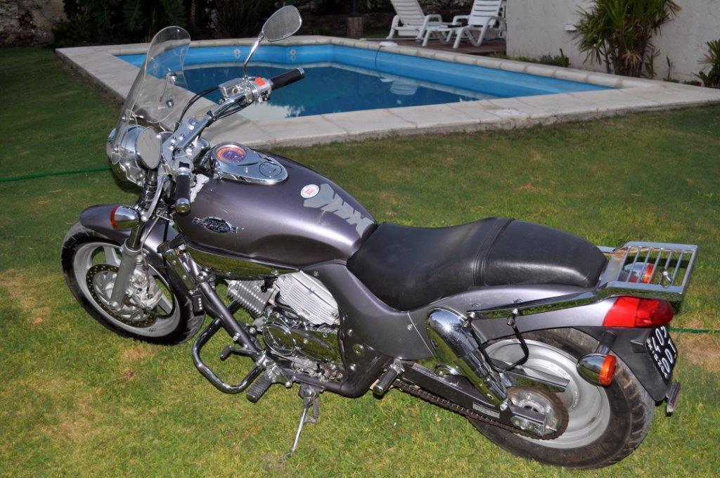 Vendo Moto Kymco Venox 250 cc modelo 2007 impecable 17000 Km