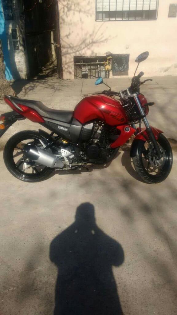 Vendo Moto Yamaha Fz