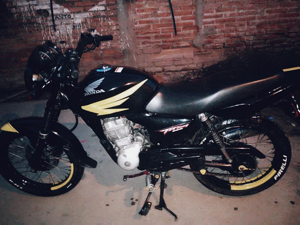 Vendo Cg 150 Mod 2012 en Muy Buen Estado