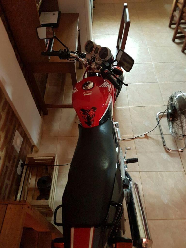 HONDA TWISTER 250CC INMACULADA $75000 CHARLABLES