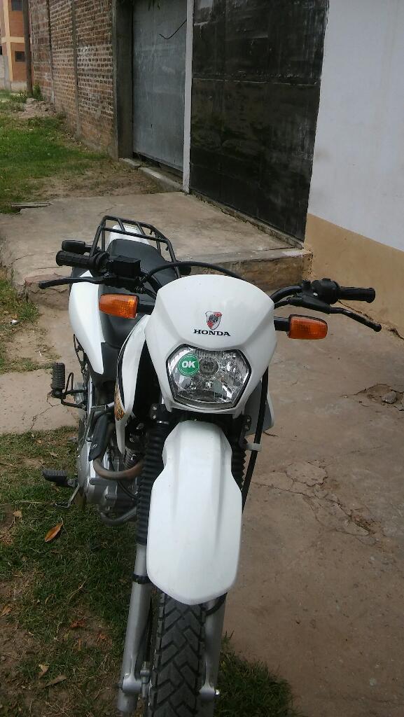 Vendo/resibo Honda Biz 125