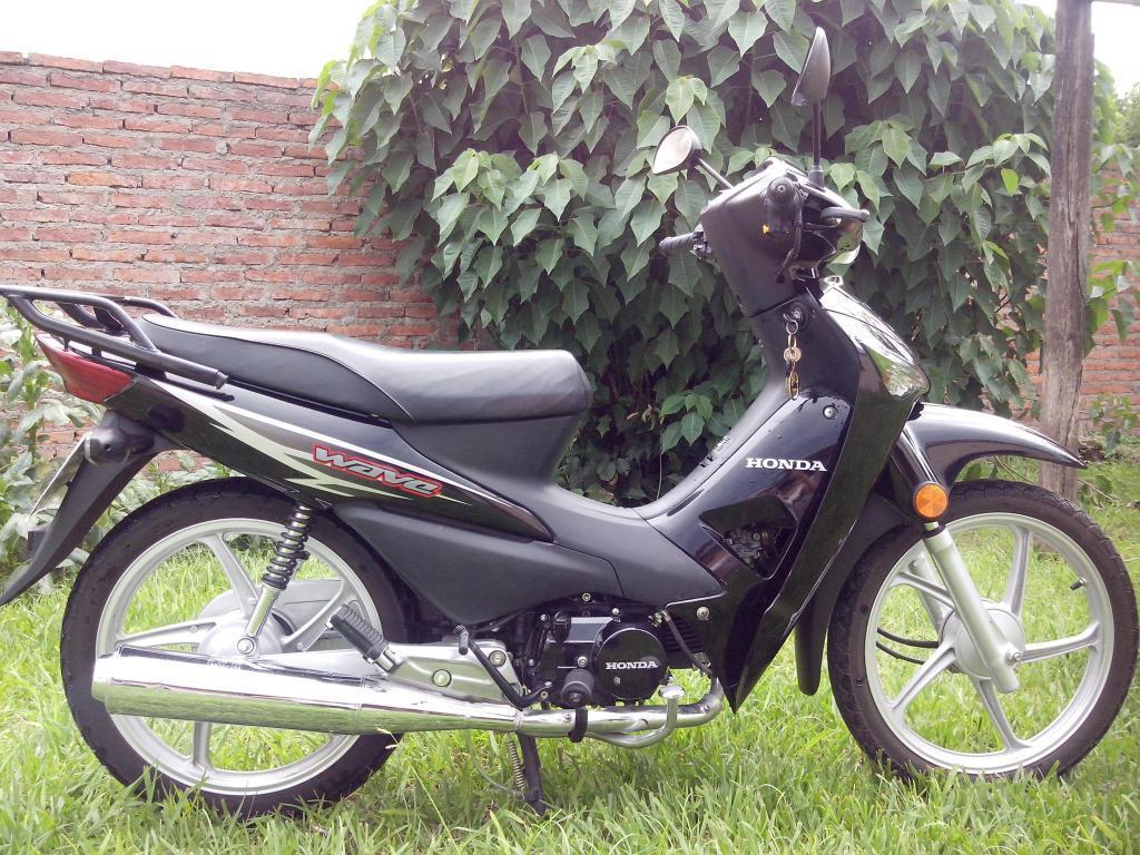 ÚNICA DUEÑA, VENDO MOTO HONDA WAVE. IMPECABLE. EXCELENTE ESTADO