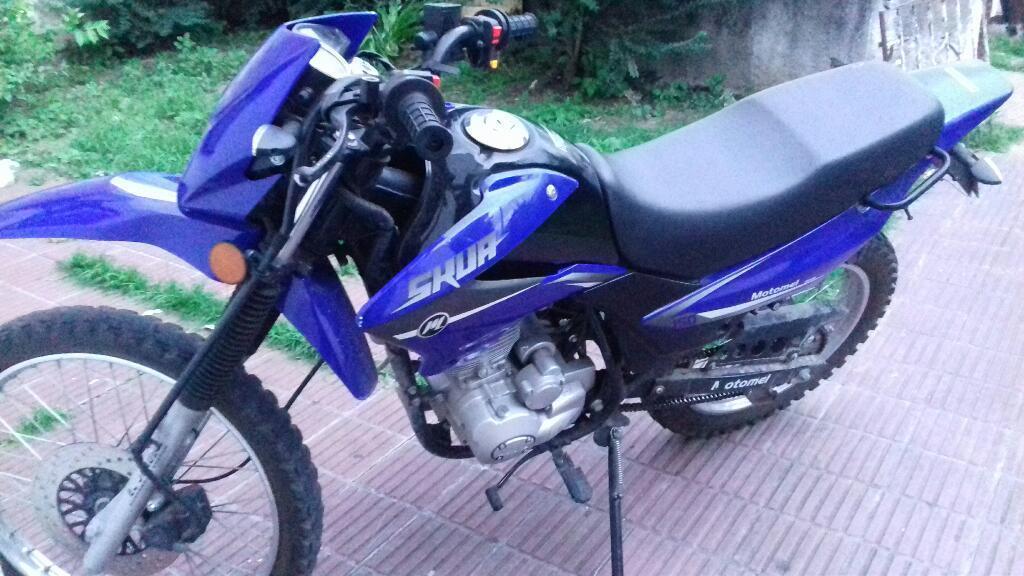 Vendo Hermosa Y Cuidada Moto