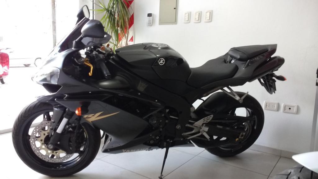 YAMAHA R 1 2008
