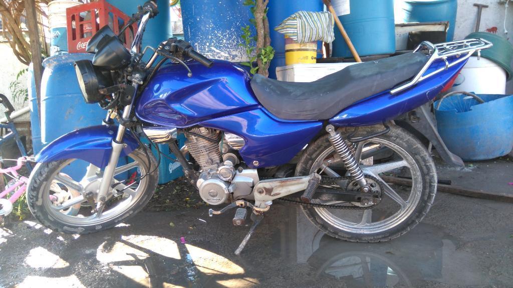 Vendo Moto Honda Storm Re Fachera