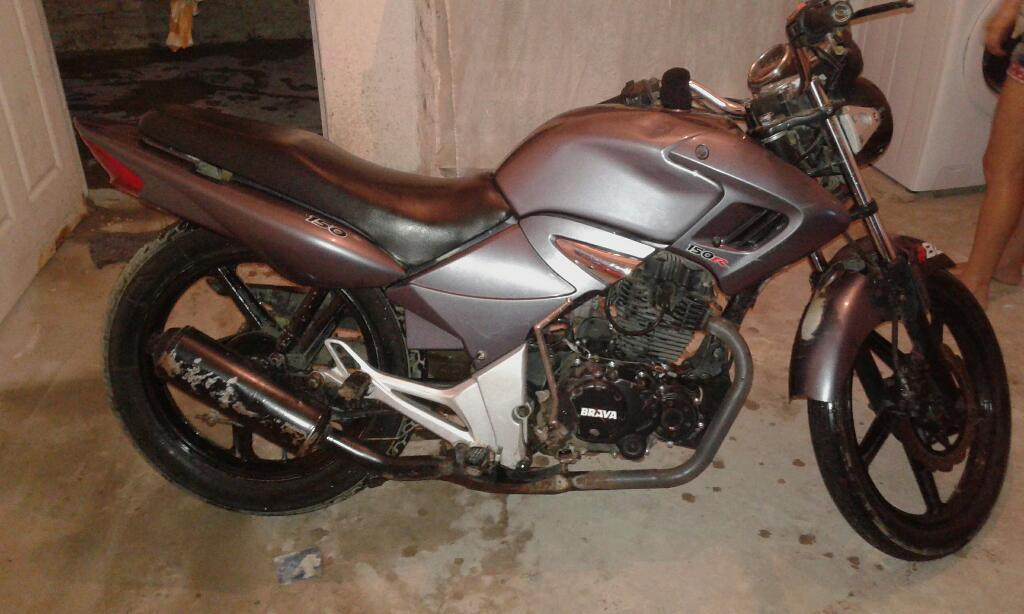 Vendo Brava 150 con Titulo Y Cedula