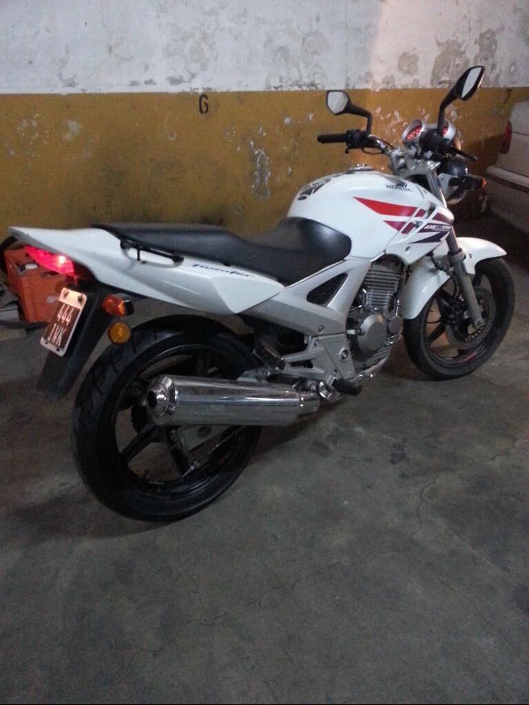 Vendo Honda Twister 2012