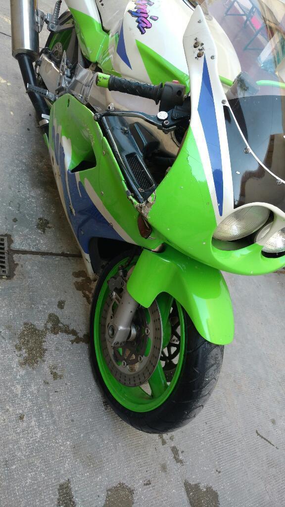 Kawasaki Ninja Zx 750r