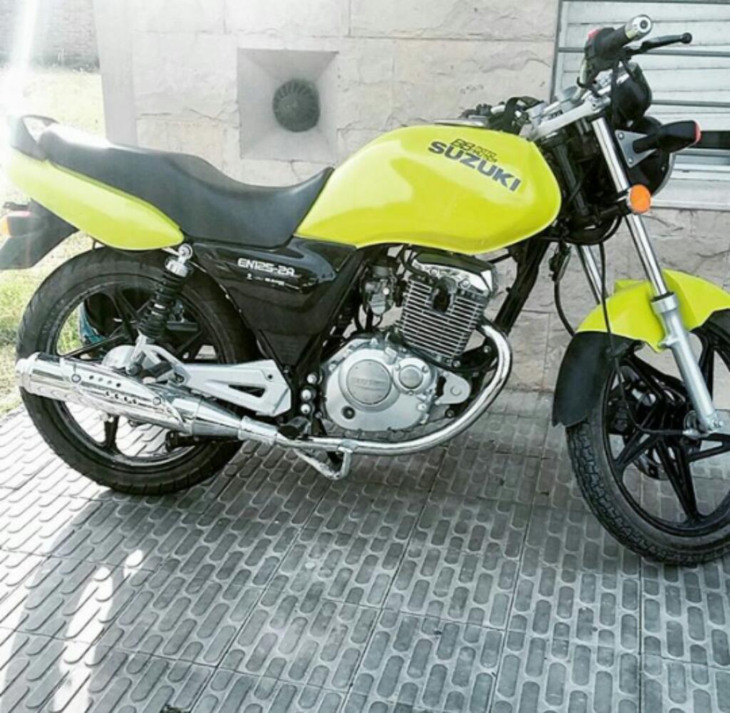 Suzuki 2016 1700km Permuto Impecable