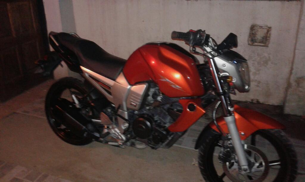 Permuto por Auto Yamaha Fz