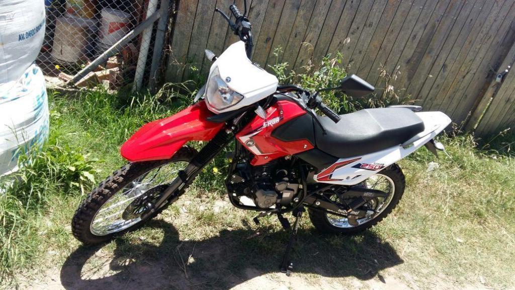 VENDO MOTOMEL 250 AÑO 2016