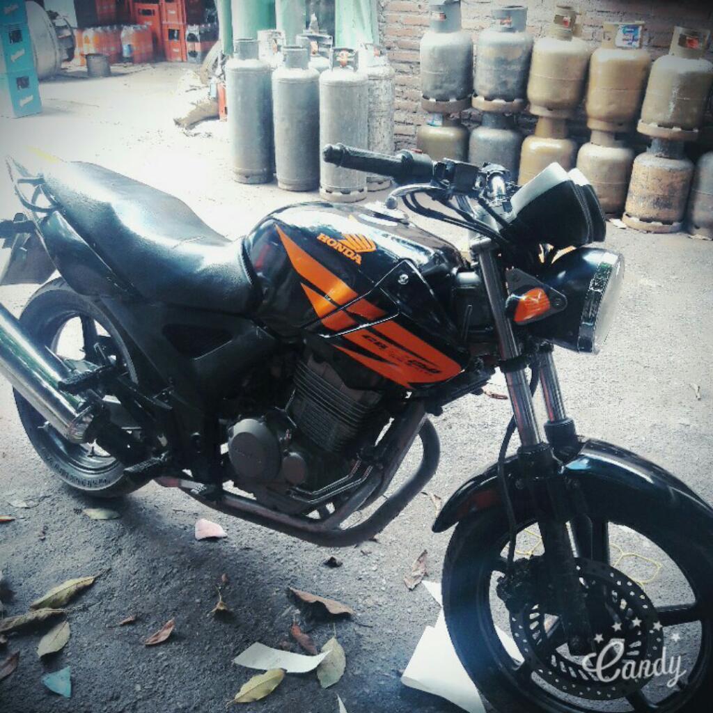 Vendo Twister 250 Modelo 2007