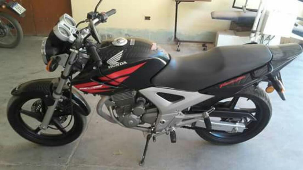 Honda Twister 250 34000 Km. $55000 Tel