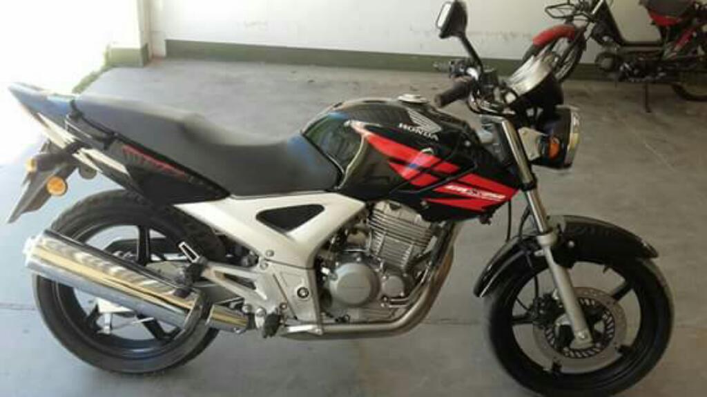 Honda Twister 250 34000 Km. $55000 Tel