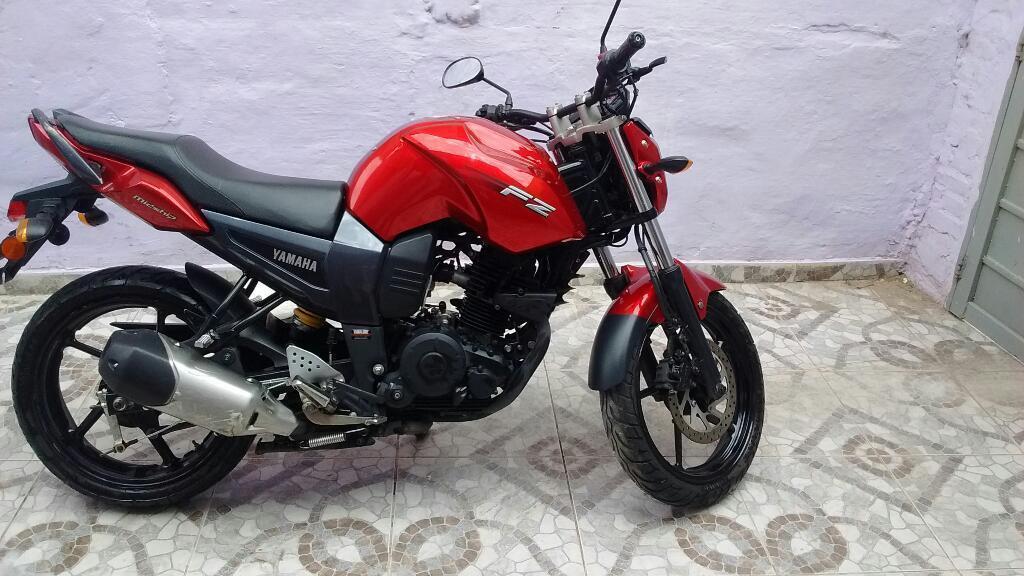 Moto Fz 2013