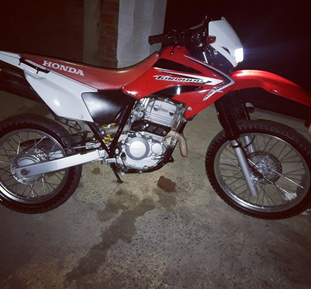 Vendo Honda Tornado Impecable!!!