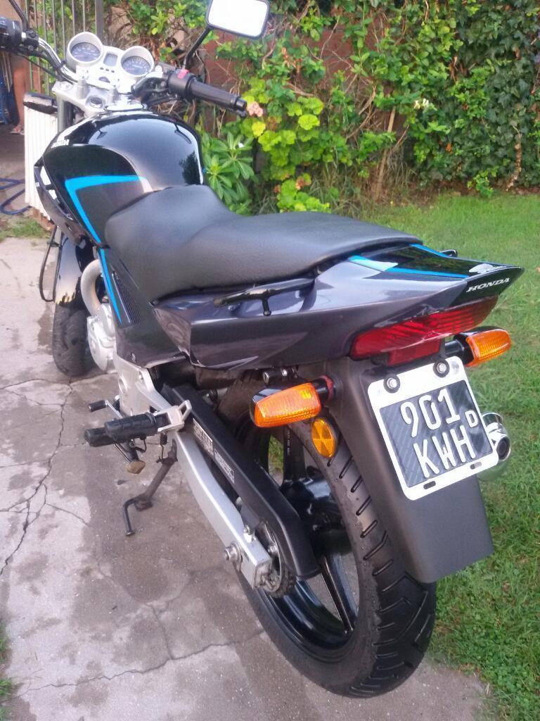 Vendo O Permuto Honda Twister 2015