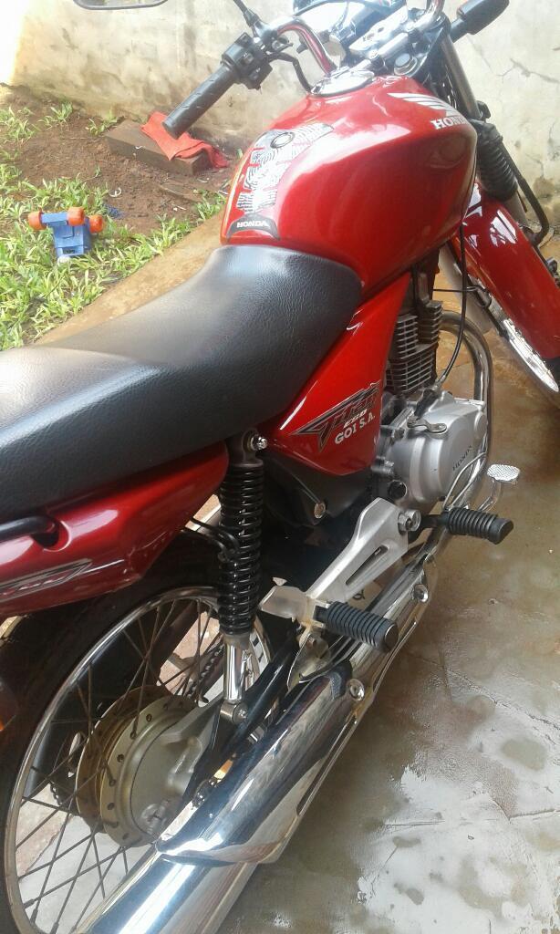 Vendo Honda Titan 150 Modelo 2012