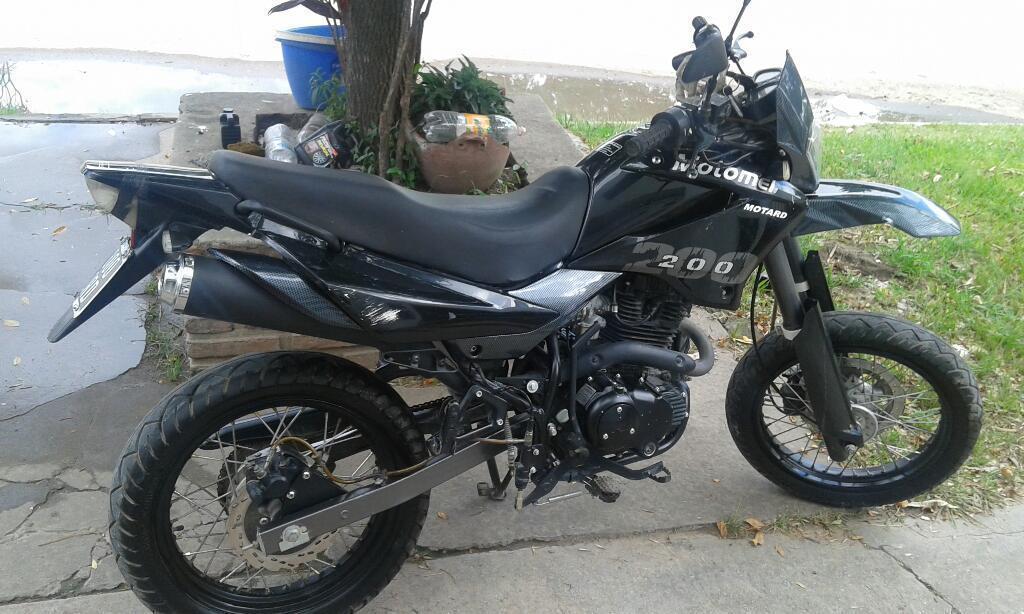 Motard 200 2013