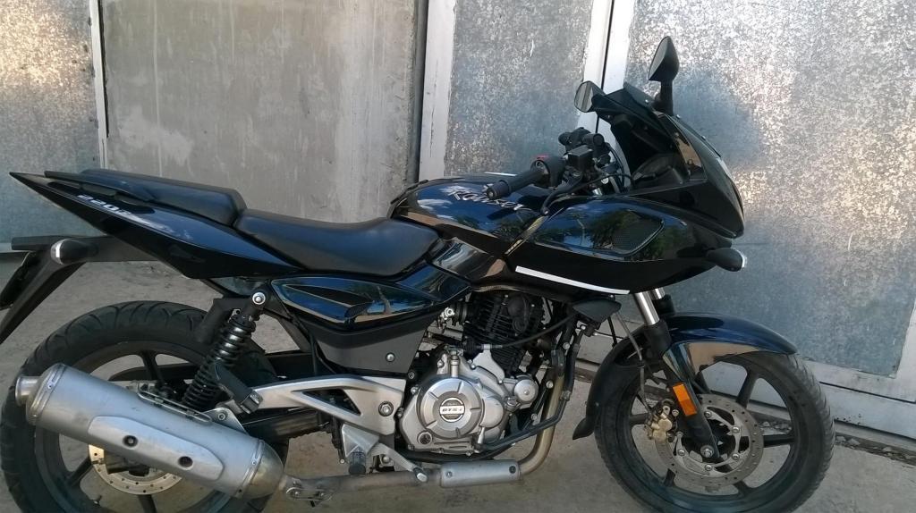 vendo rouser 220f