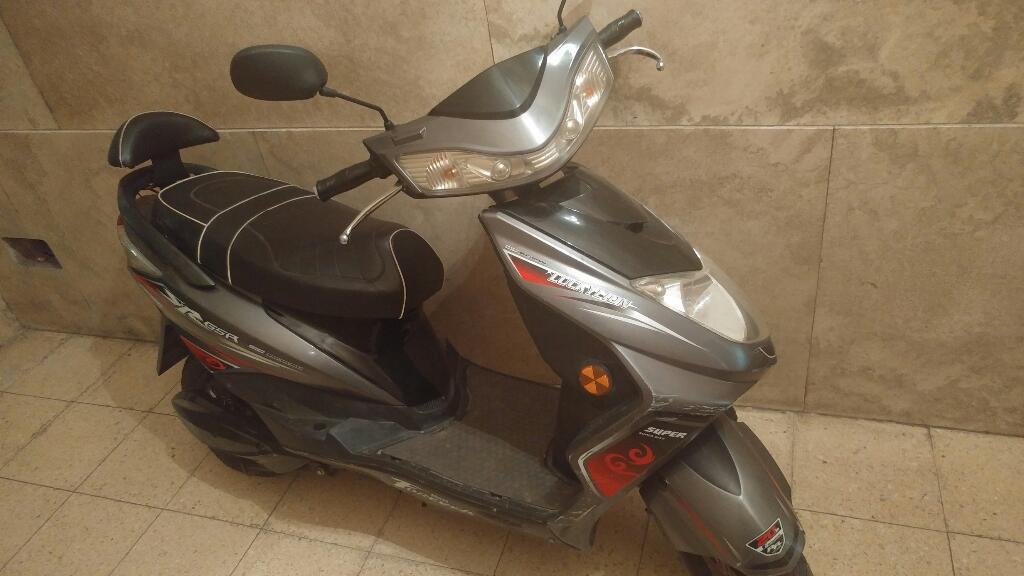 Moto Lucky Lion Cool 2