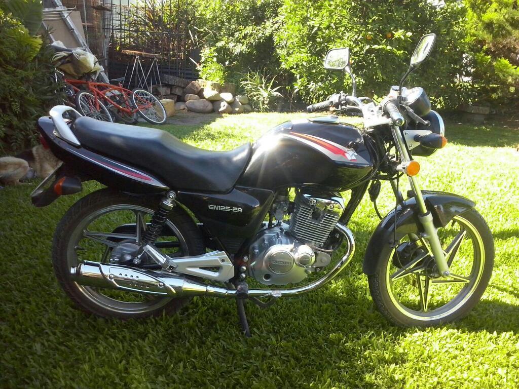 Vendo O Permuto Suzuki en 125cc 2a