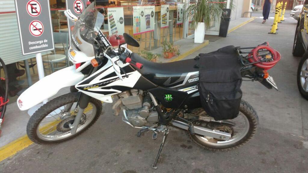 Vendo Moto Honda Tornado