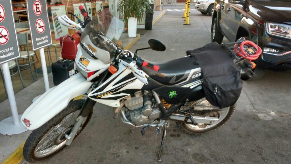 Vendo Moto Honda Tornado