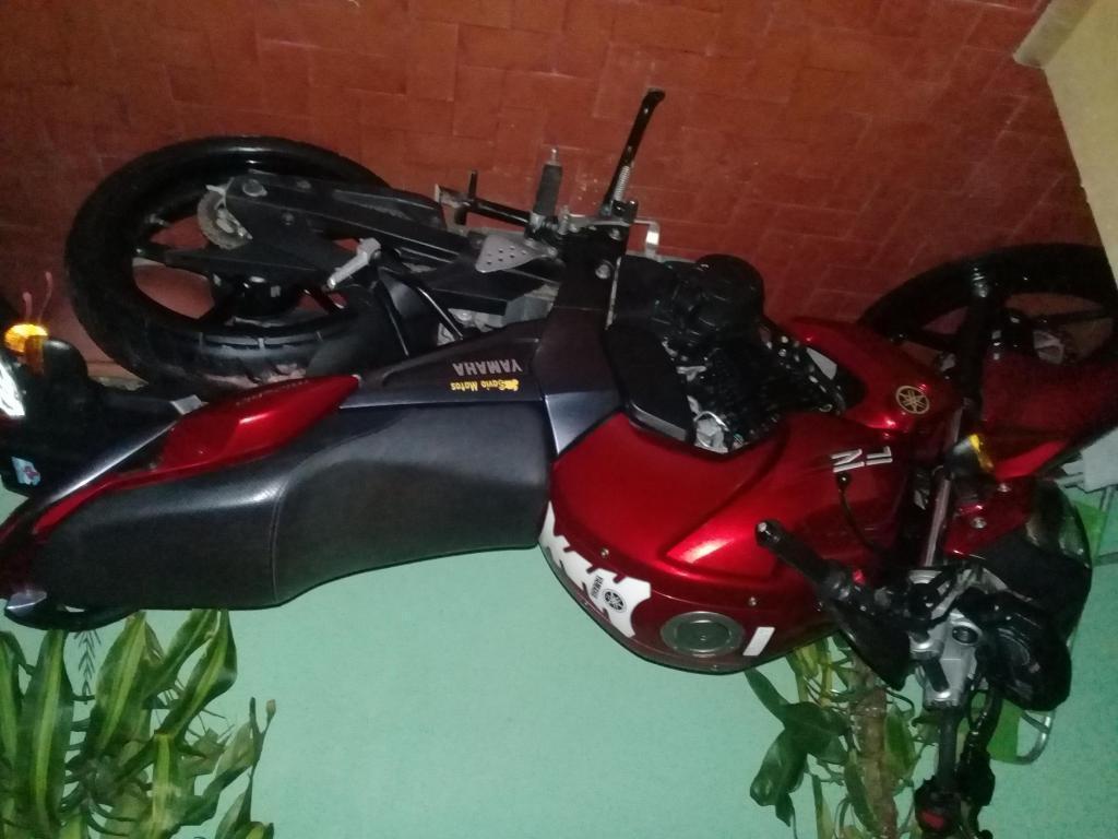 YAMAHA FZ 16 2013