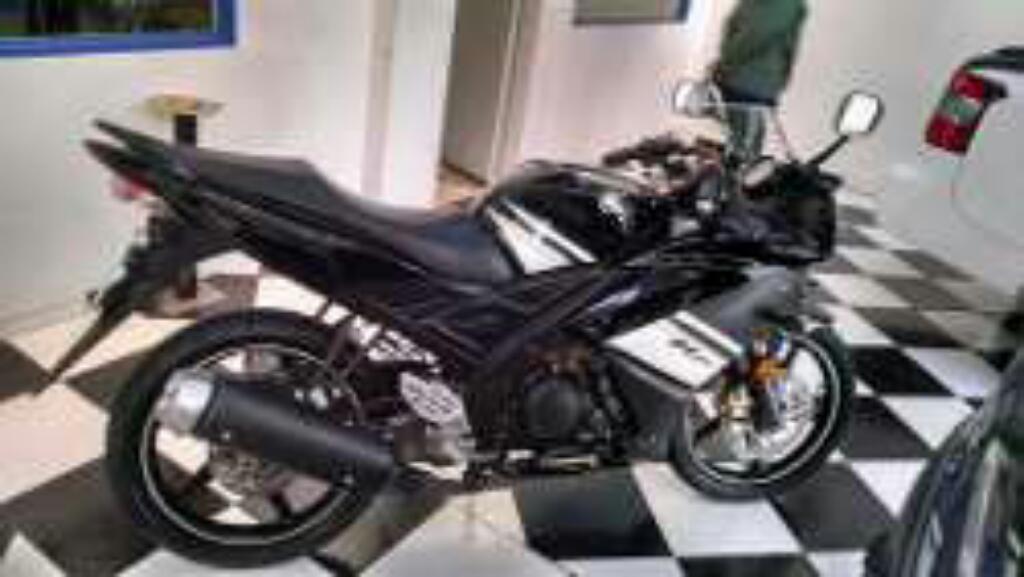 Moto Yamaha Yzf R15