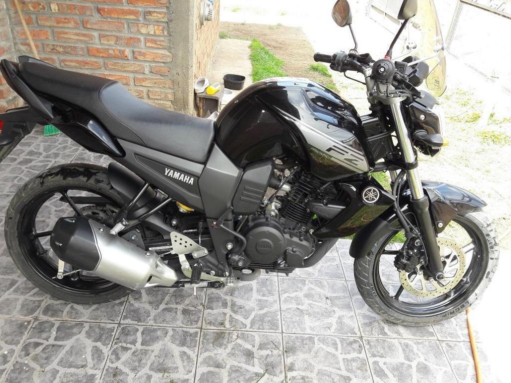 Oportunidad!! VENDO o permuto por automóvil Yamaha fZ 16 2014 !!