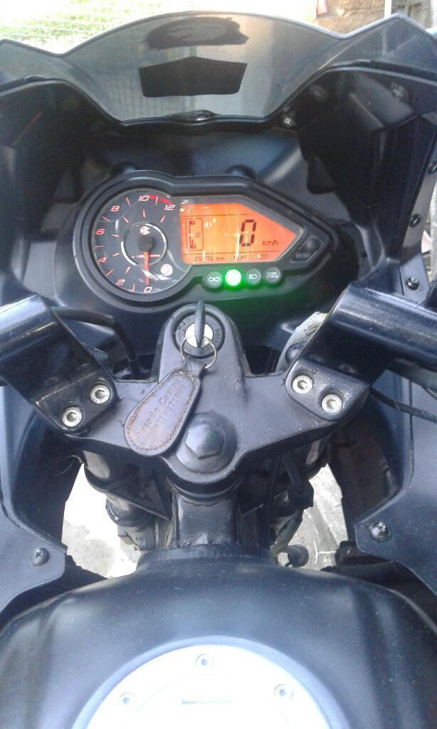 Rouser 220 F