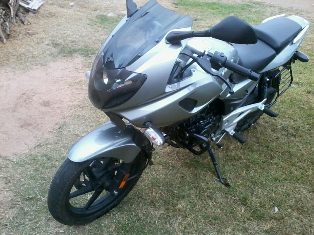 Vendo Bajaj Rouser 220 F