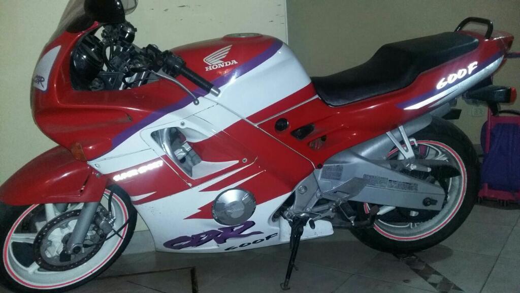 Vendo Moto Honda Cbr 600cc