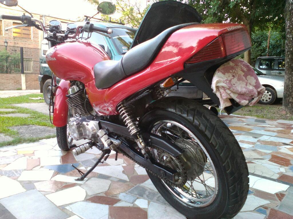 Vendo Honda Nighthauhs 250cc. $ 60.000