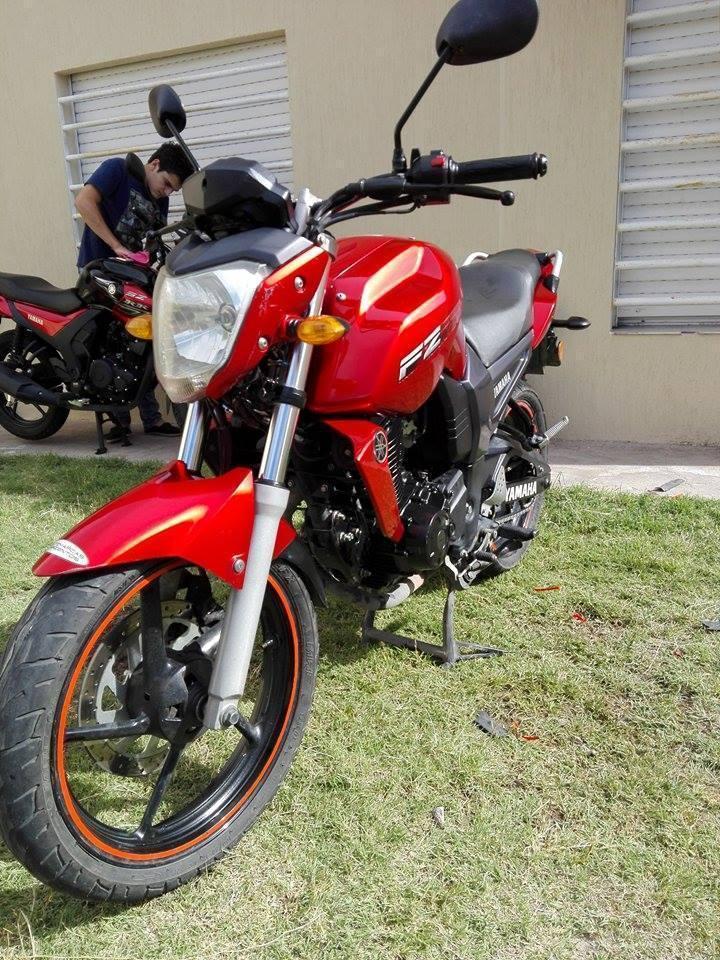 Vendo o permuto por auto moto Yamaha FZ 16 2011