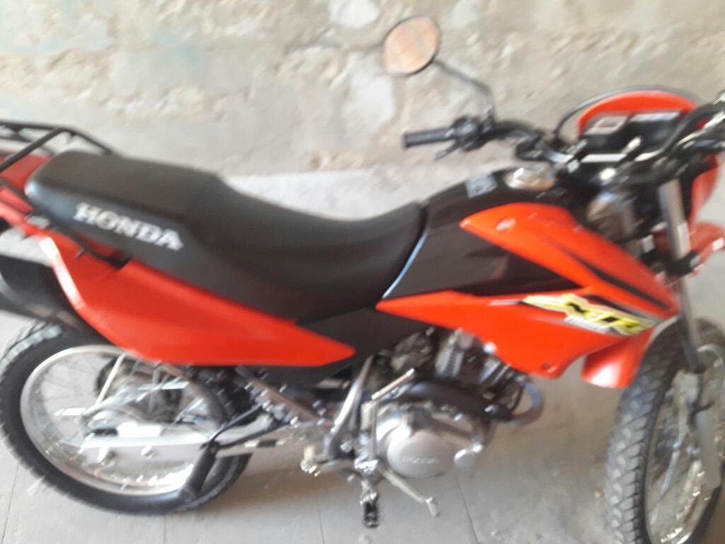Vendo Moto Xr con 7000 Mil Ko 2014 Titul