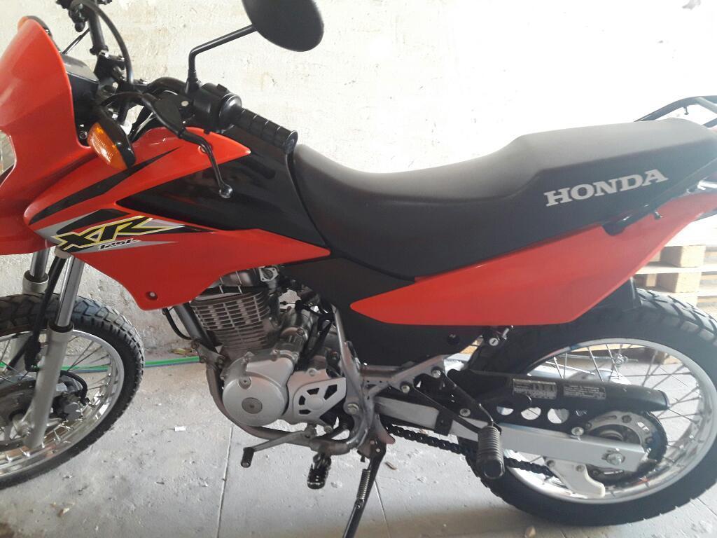 Vendo Moto Xr con 7000 Mil Ko 2014 Titul