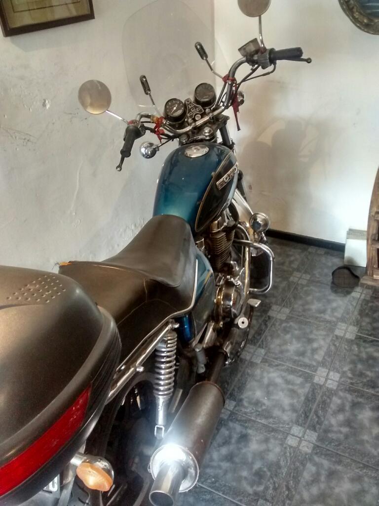 Vendo Honda Custom 400cc