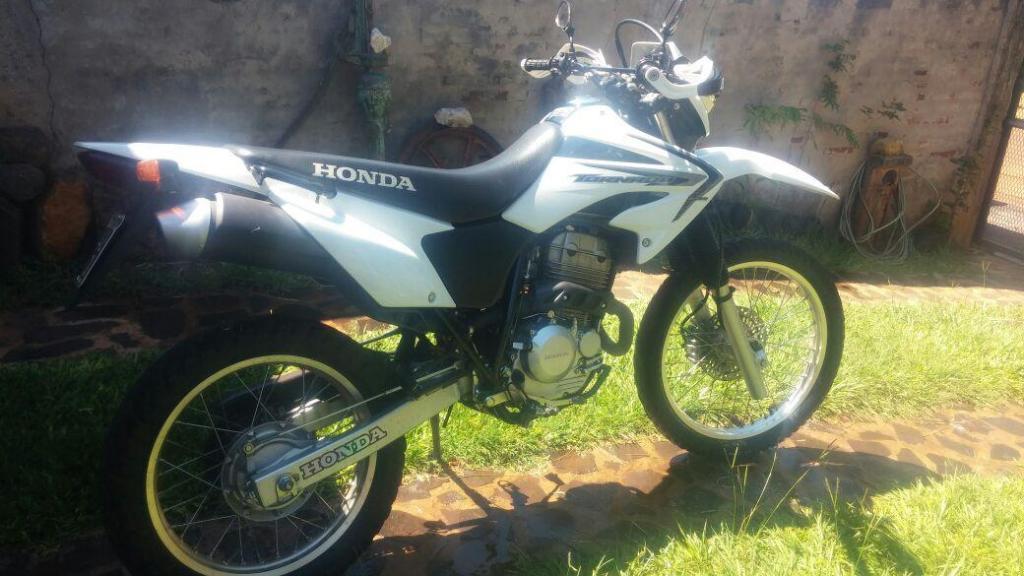 VENDO HONDA TORNADO