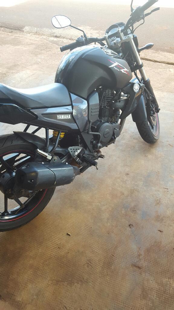 Moto Yamaha Fz