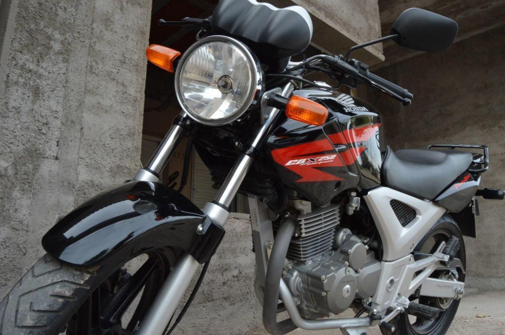 Honda CBX 250 TWISTER