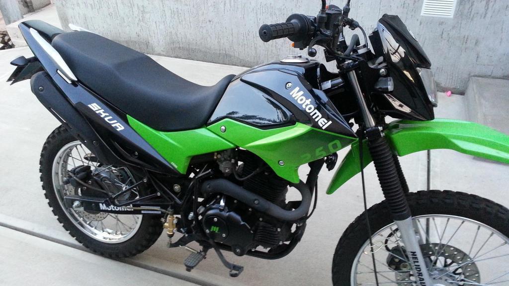 VENDO MOTOMEL SKUA 250... Excelente estado!