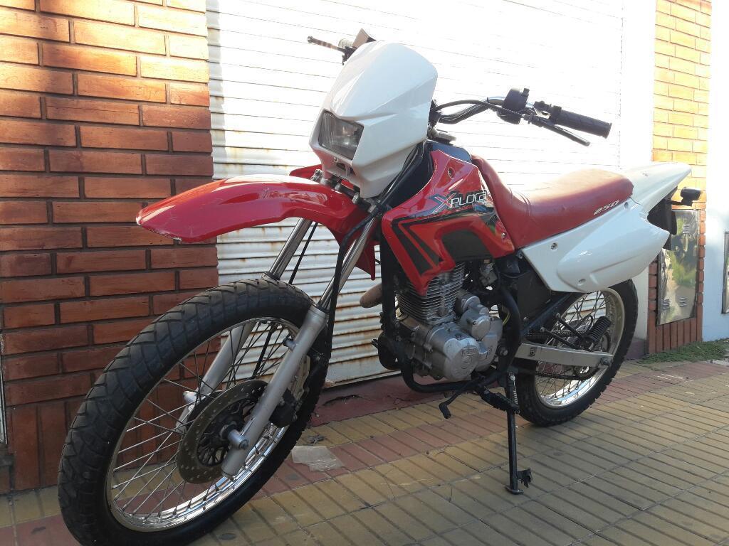 Vendo O Permuto Moto 250