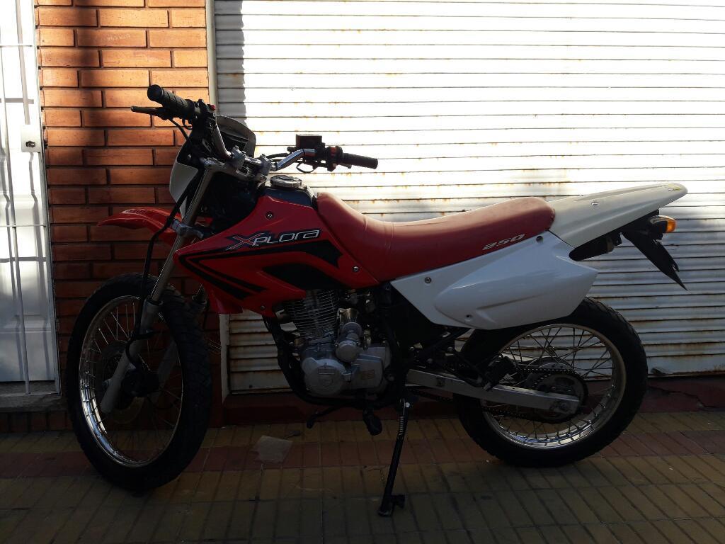 Vendo O Permuto Moto 250