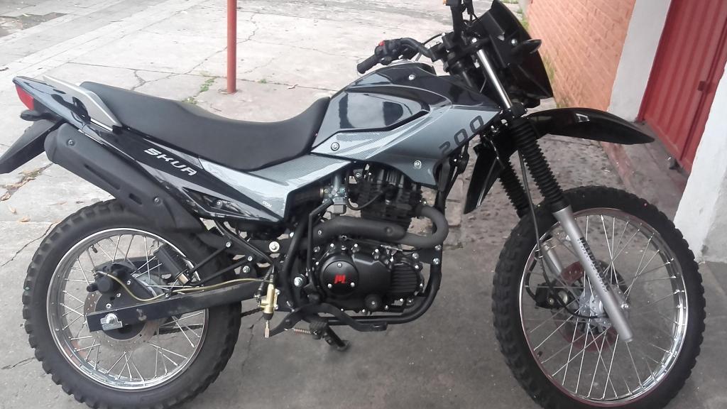 VENDO SKUA 250 AÑO 2014
