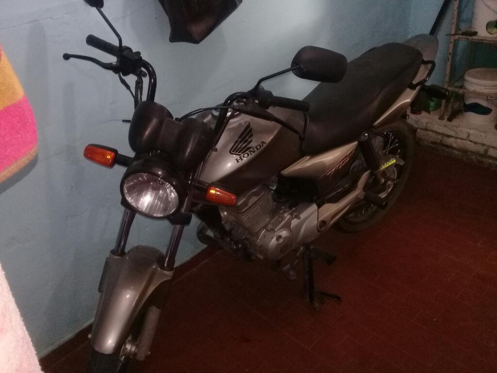 Vendo Cg 150 Inpecable Equipo de Musica