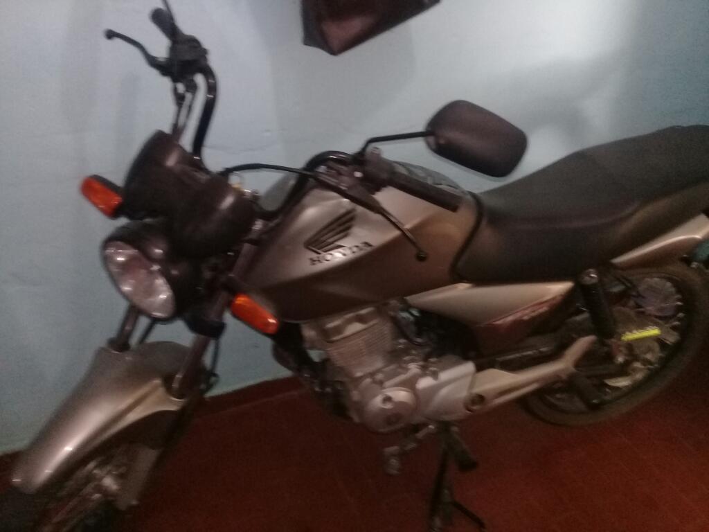 Vendo Cg 150 Inpecable Equipo de Musica