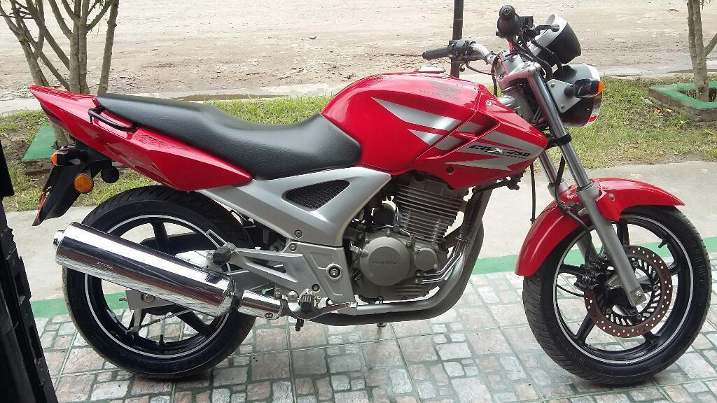 Vendo Honda Twister 250