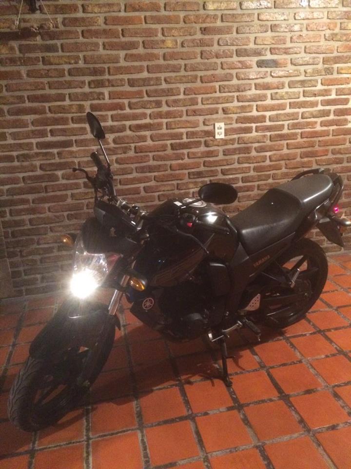 Moto Yamaha FZ!!